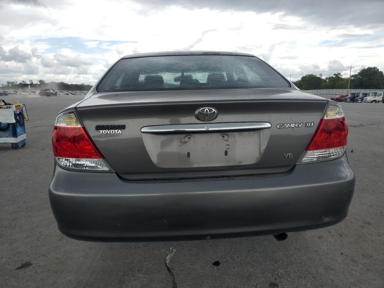 2005 Toyota Camry Le - Фото 6
