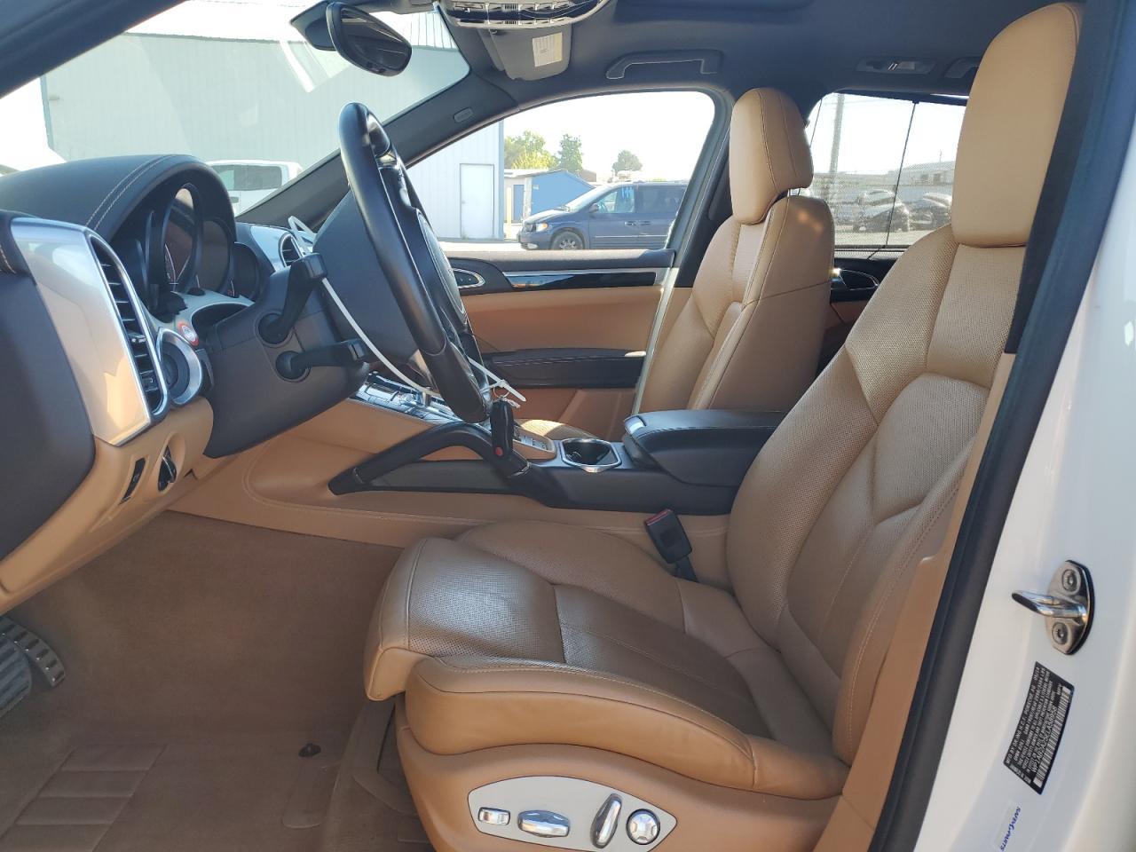 2014 Porsche Cayenne S - Image 7
