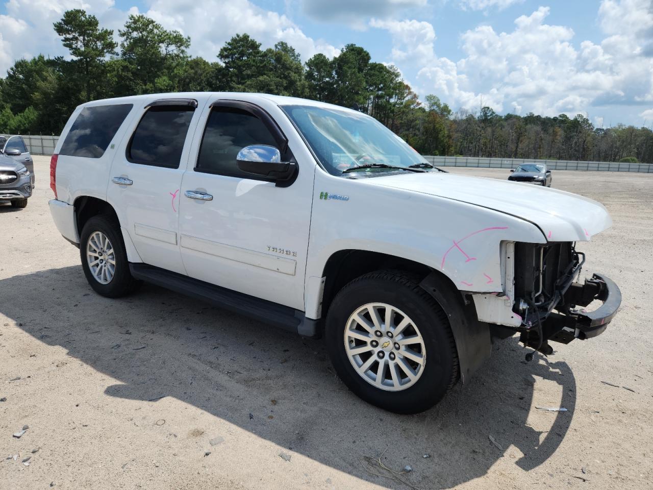 2013 Chevrolet Tahoe Hybrid - Image 4