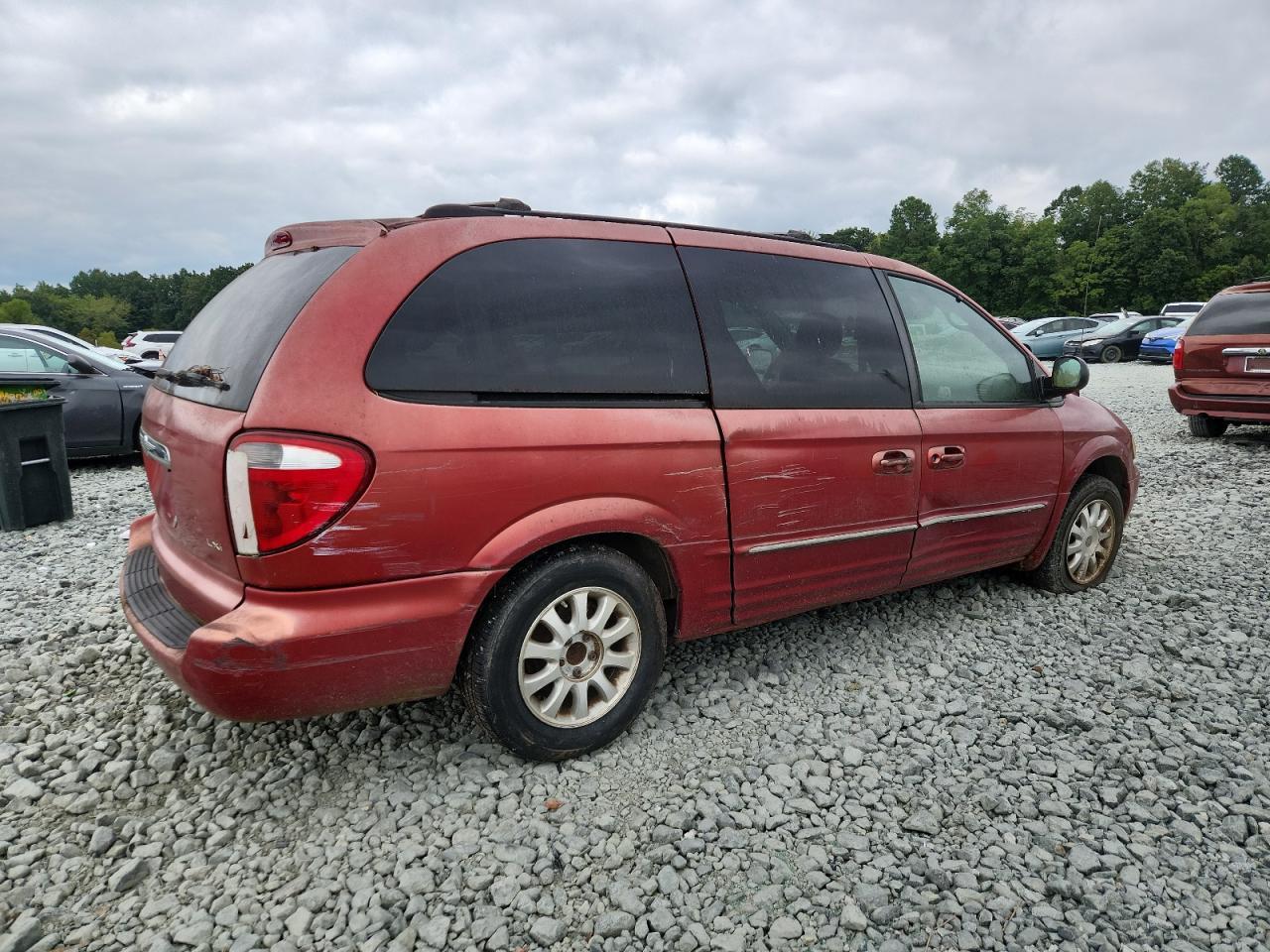 2002 Chrysler Town And C - Фото 3