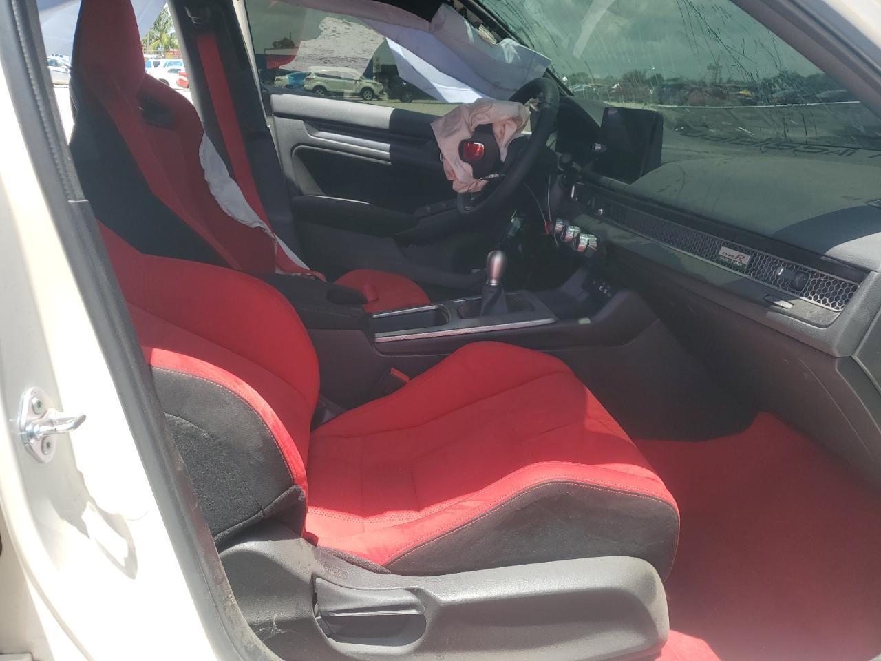 2024 Honda Civic Type-R - Image 7