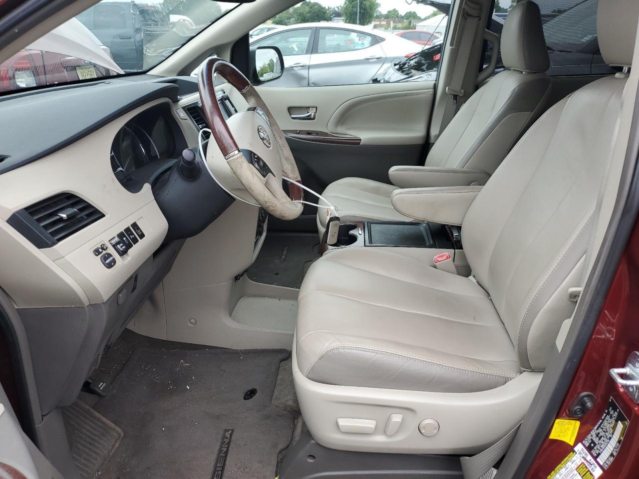 2013 Toyota Sienna Xle - Фото 7