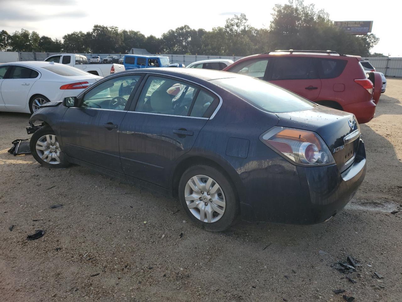 2010 Nissan Altima Base - Фото 2