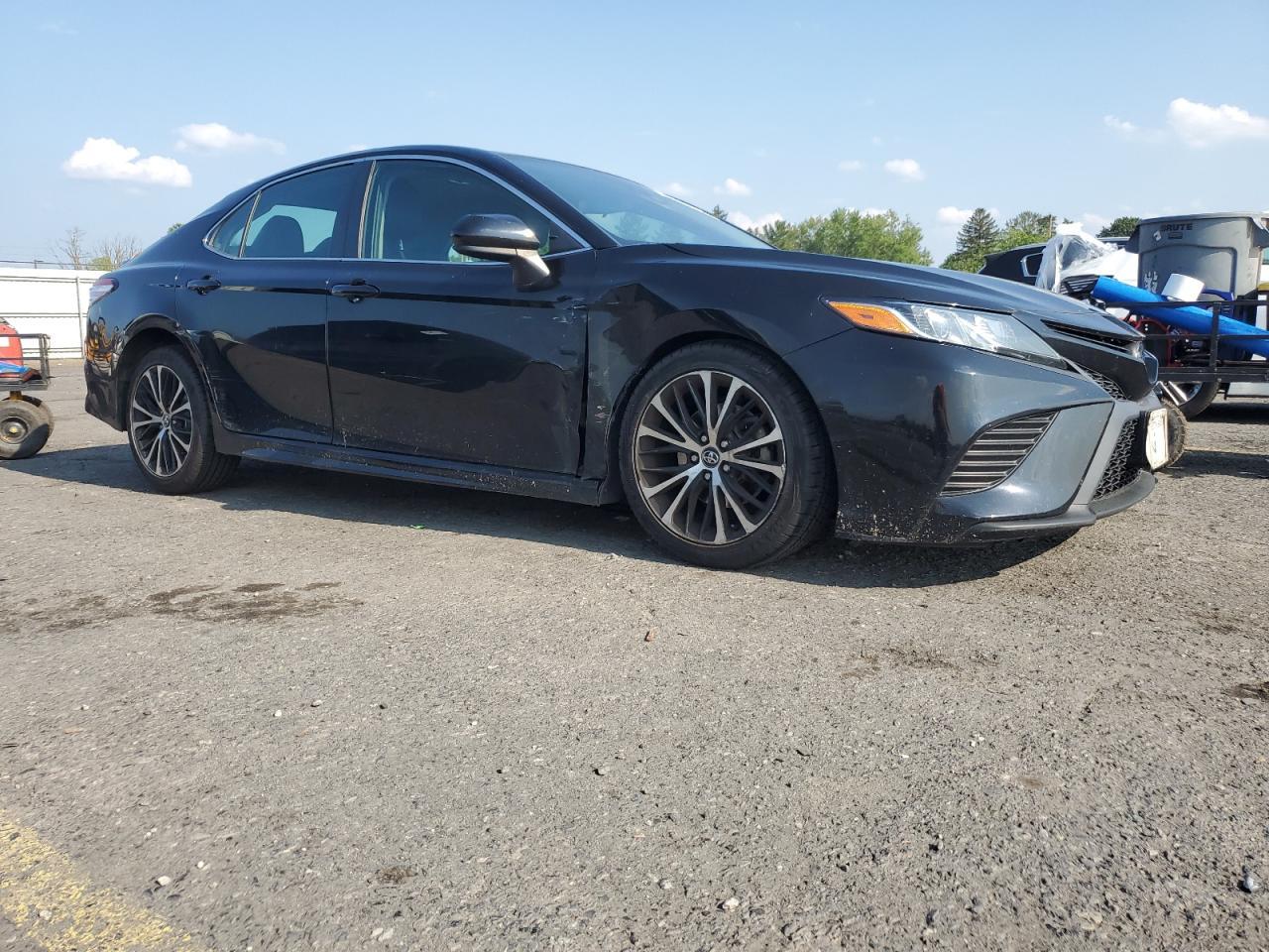 2020 Toyota Camry Se - Фото 4