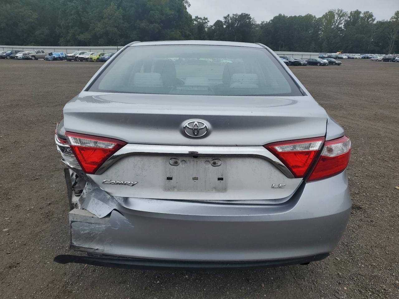 2015 Toyota Camry Le - Фото 6