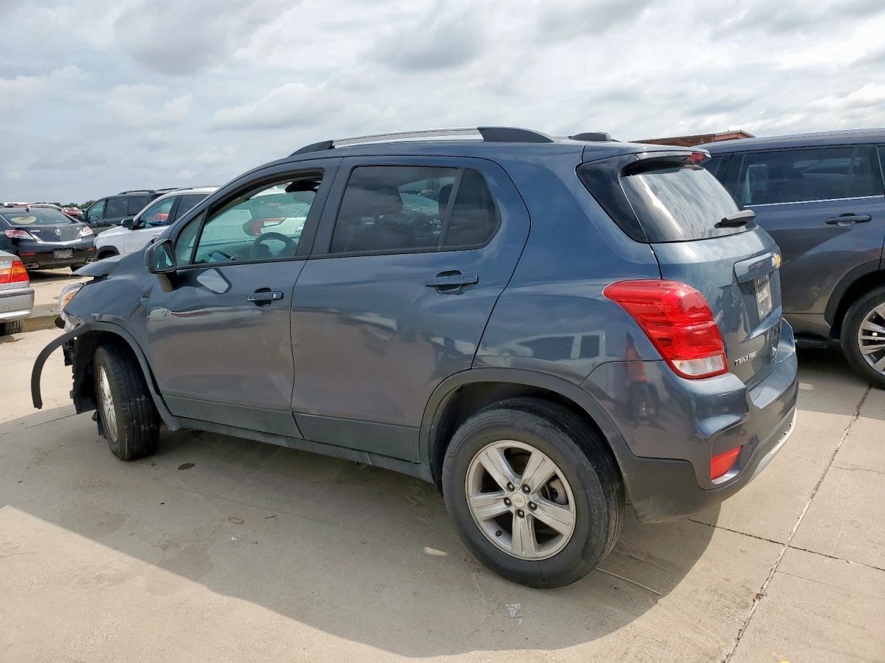2021 Chevrolet Trax 1Lt - Фото 2