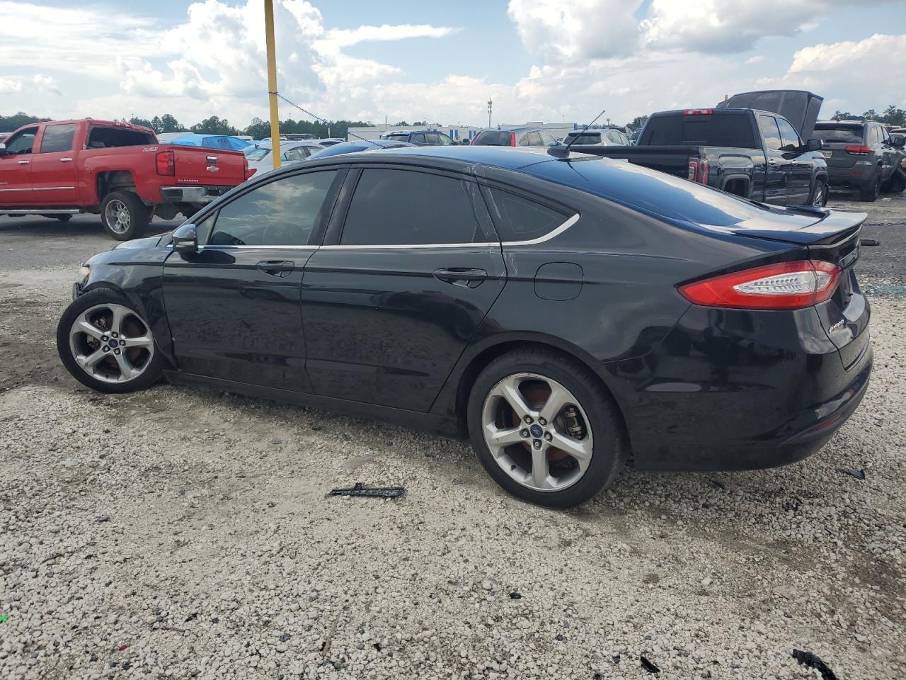2015 Ford Fusion Se - Фото 2