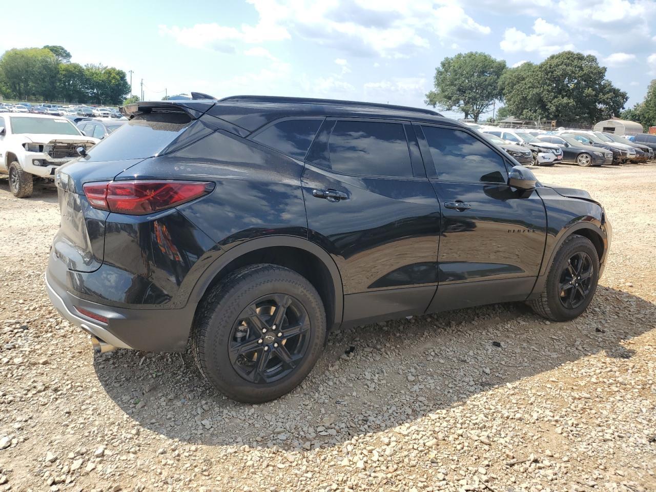 2023 Chevrolet Blazer 2Lt - Фото 3