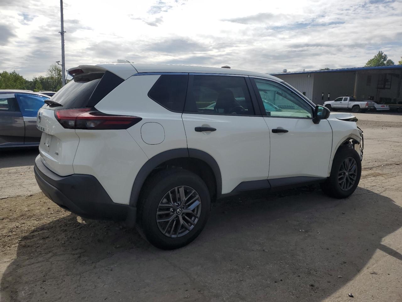 2021 Nissan Rogue S - Image 3