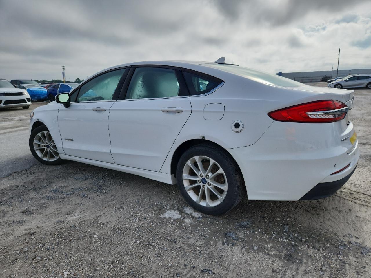 2019 Ford Fusion Se - Фото 2