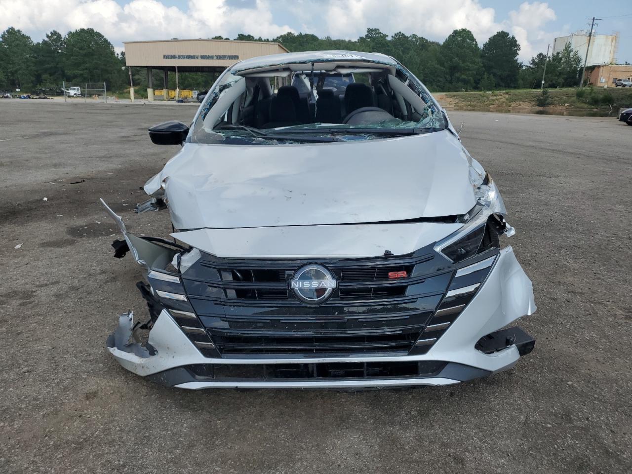 2025 Nissan Versa Sr - Фото 5