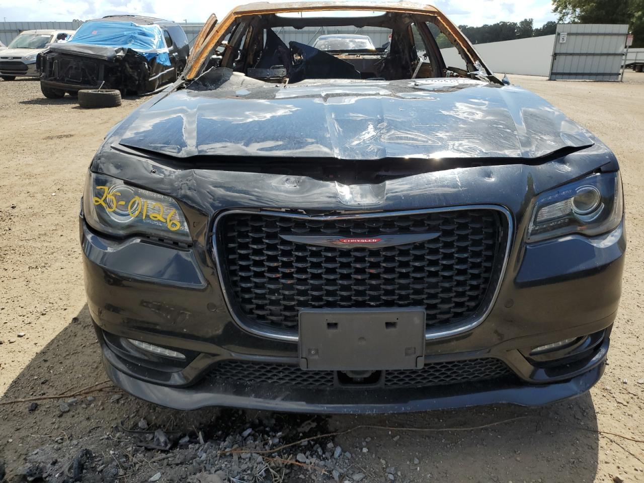 2021 Chrysler 300 S - Фото 5