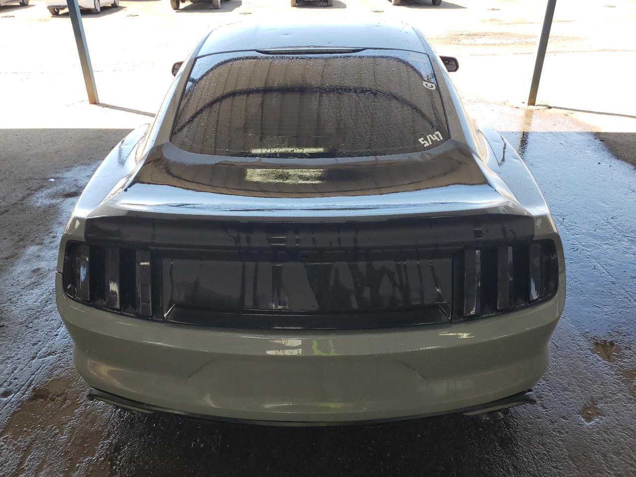 2015 Ford Mustang - Фото 6