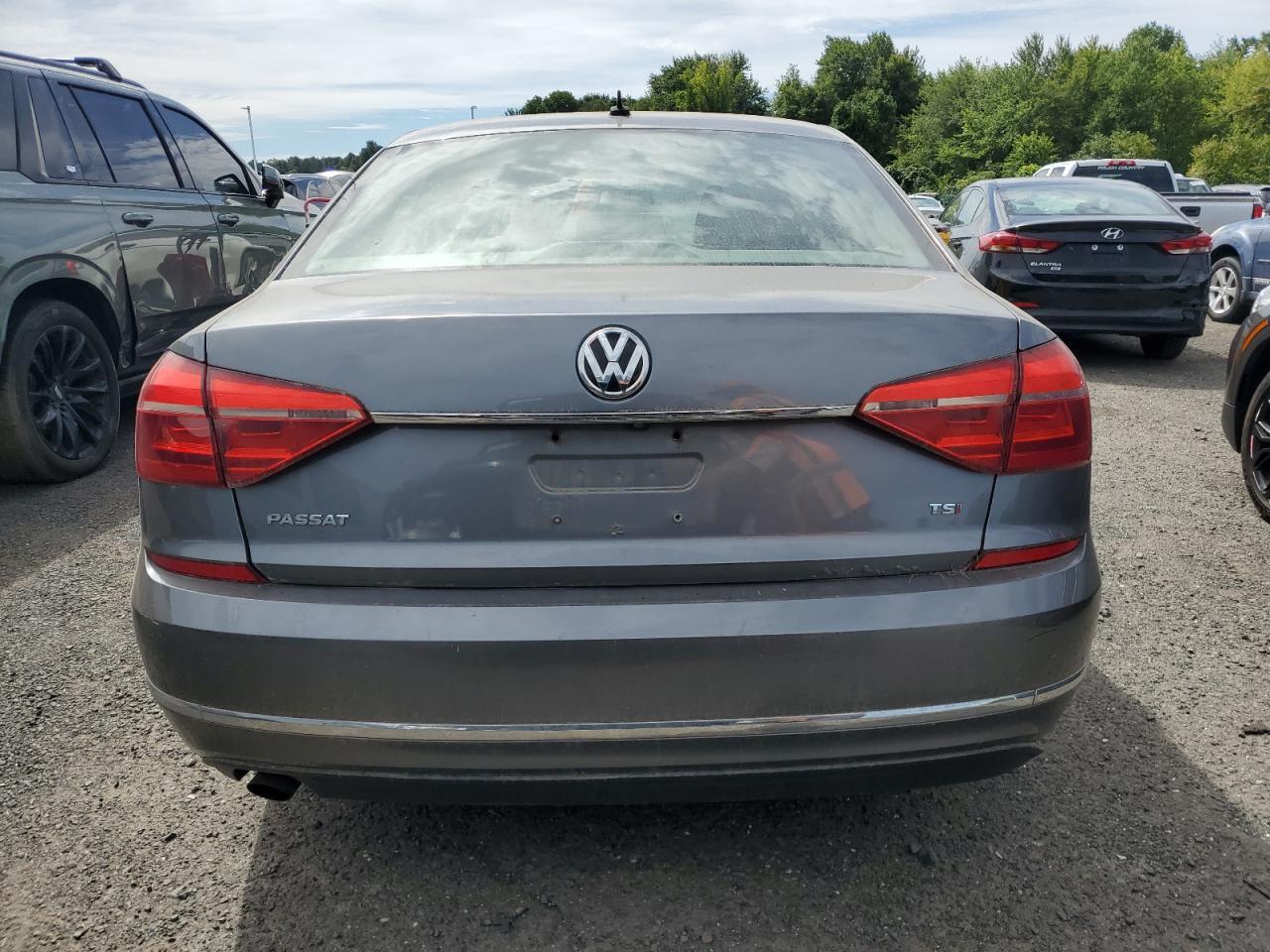 2016 Volkswagen Passat S - Фото 6