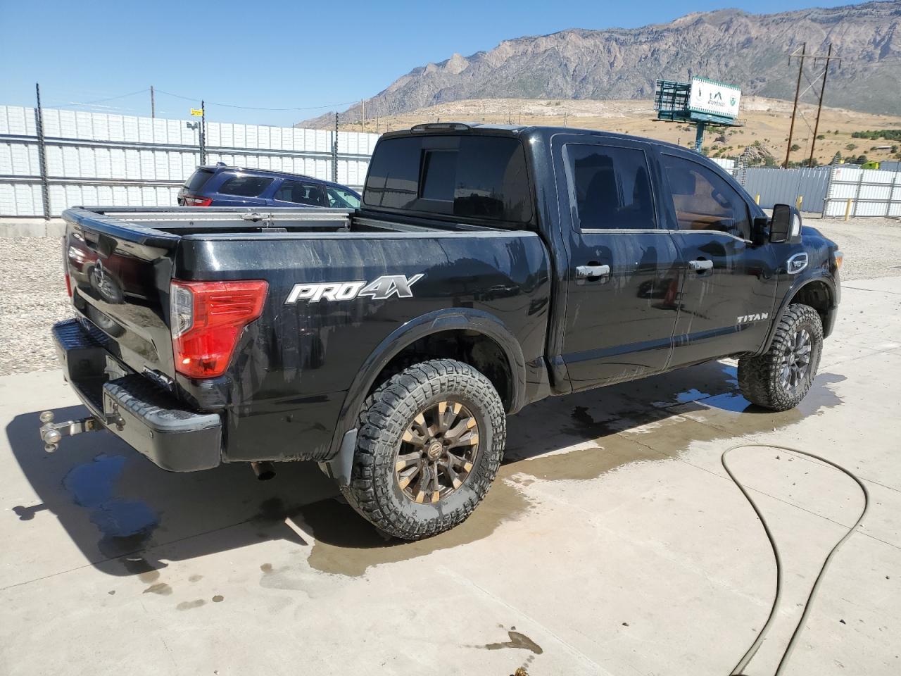 2017 Nissan Titan Sv - Image 3