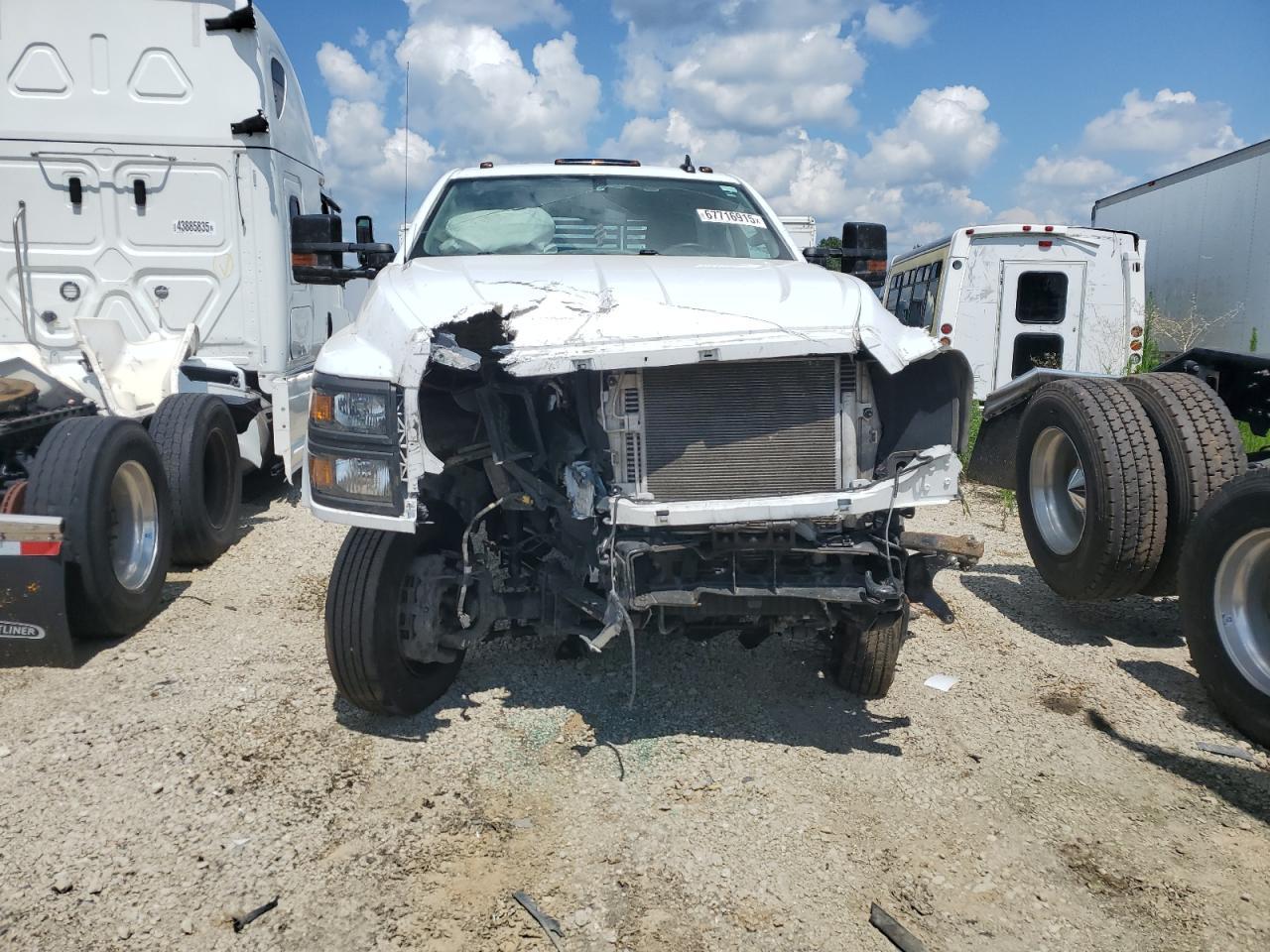 2022 Chevrolet Silverado Medium Duty - Фото 5