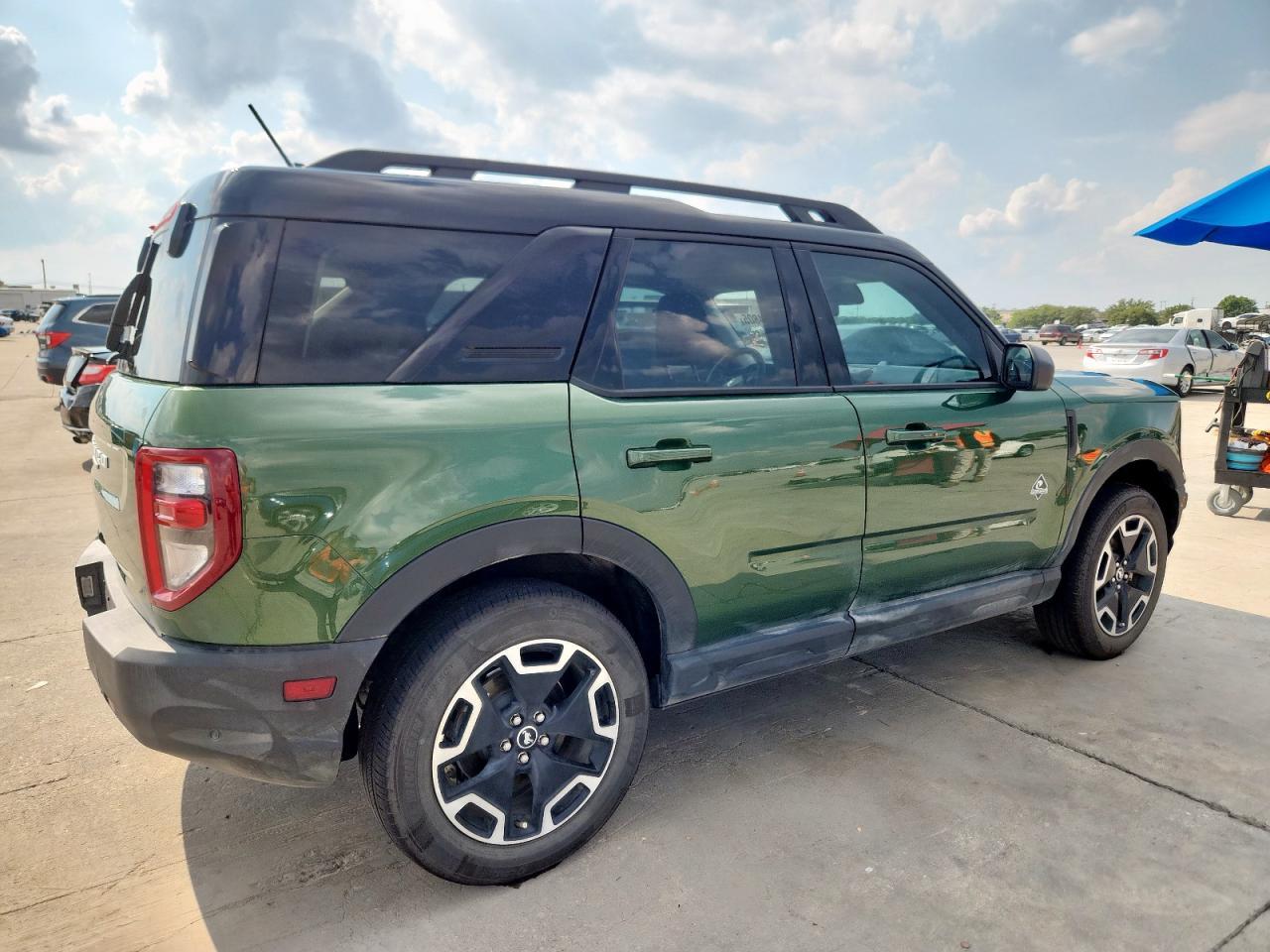 2024 Ford Bronco Sport Outer Banks - Image 3