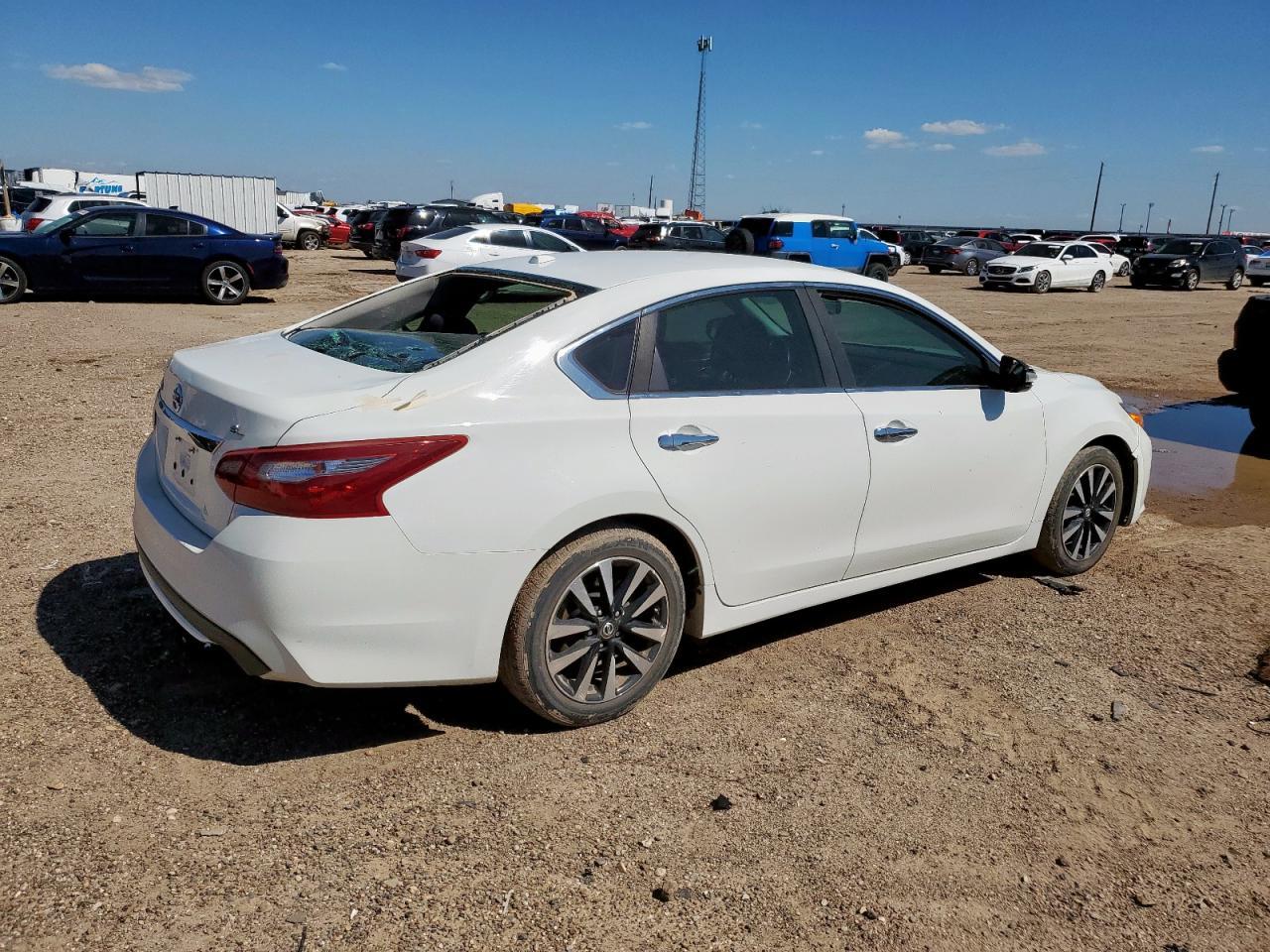 2018 Nissan Altima 2.5 - Image 3