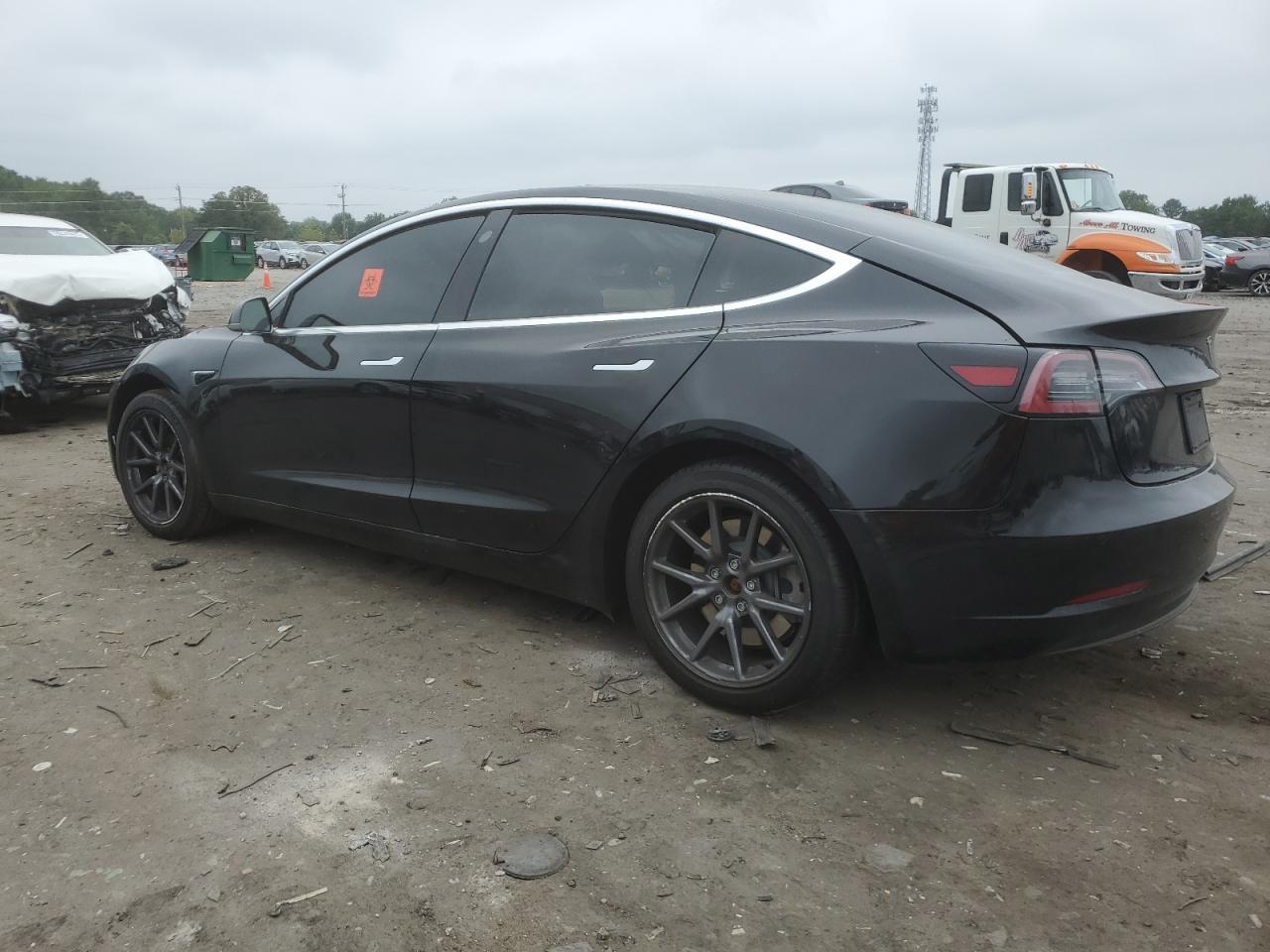 2020 Tesla Model 3 - Фото 2