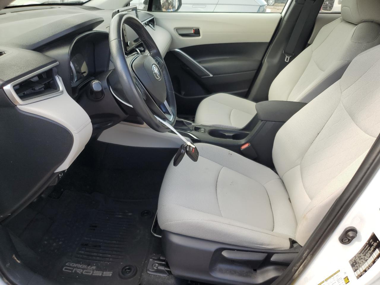 2022 Toyota Corolla Cross Le - Фото 7