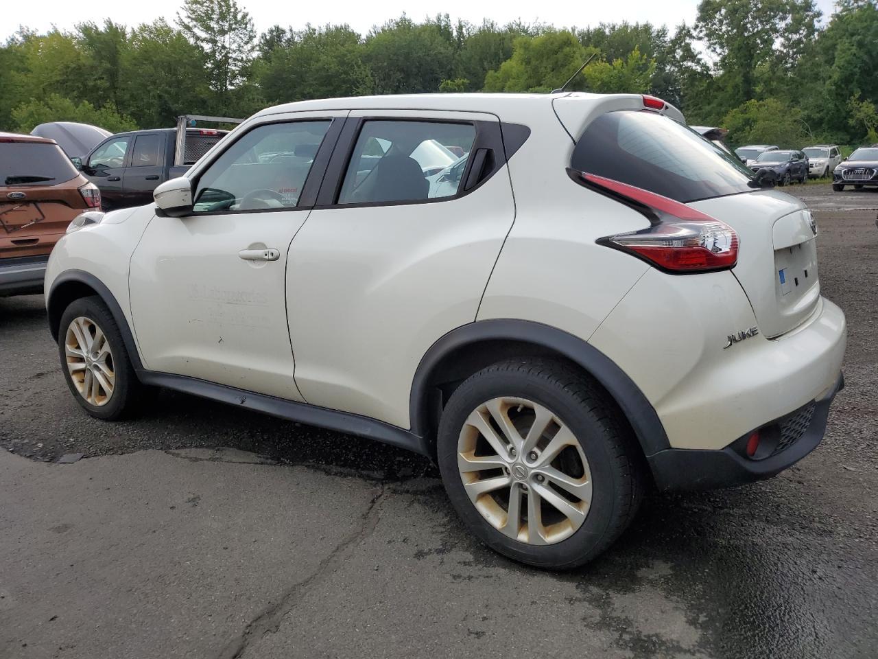 2015 Nissan Juke S - Image 2
