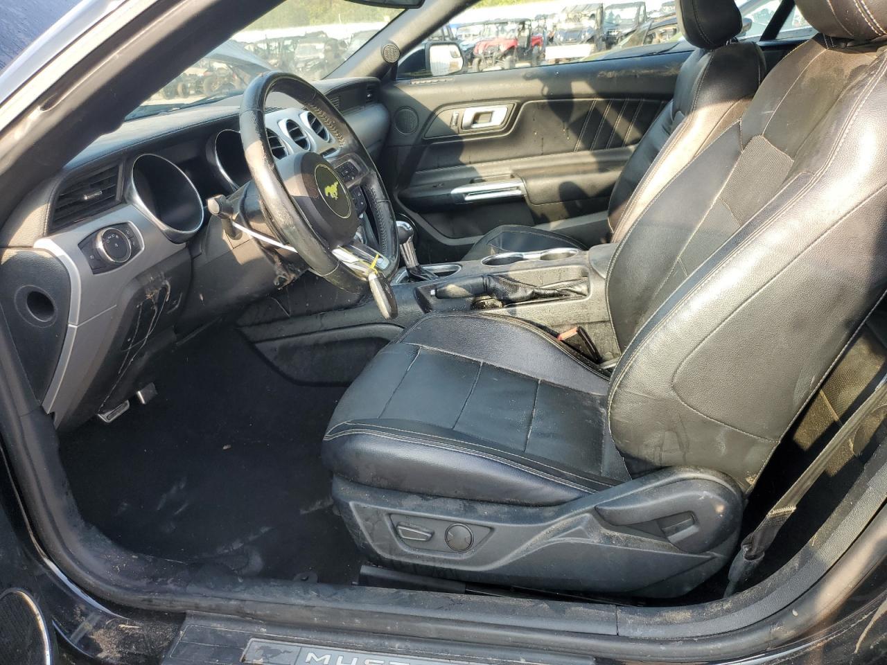 2020 Ford Mustang - Фото 7