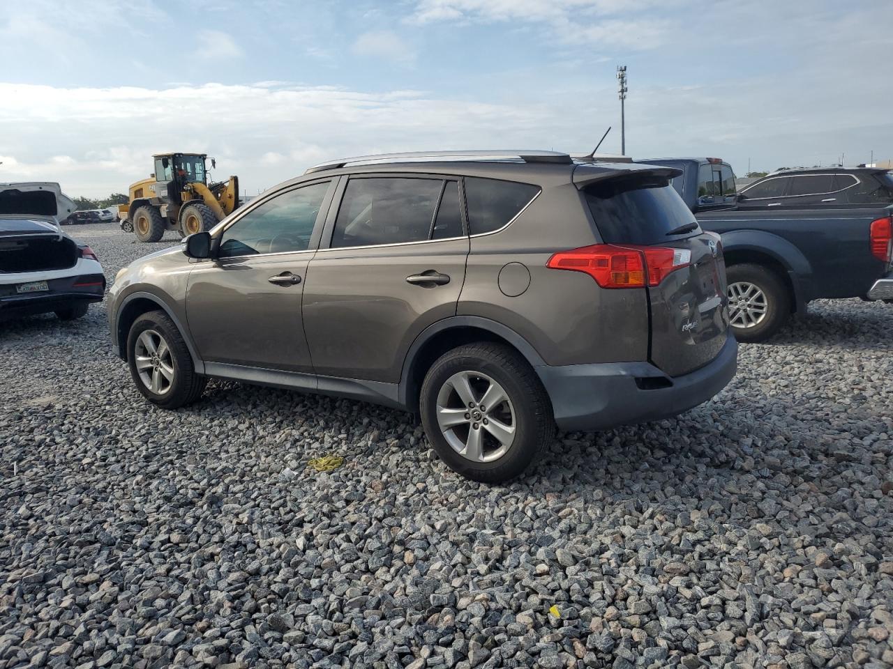 2015 Toyota Rav4 Xle - Image 2