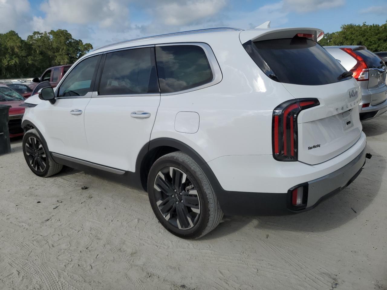 2023 Kia Telluride Sx - Фото 2