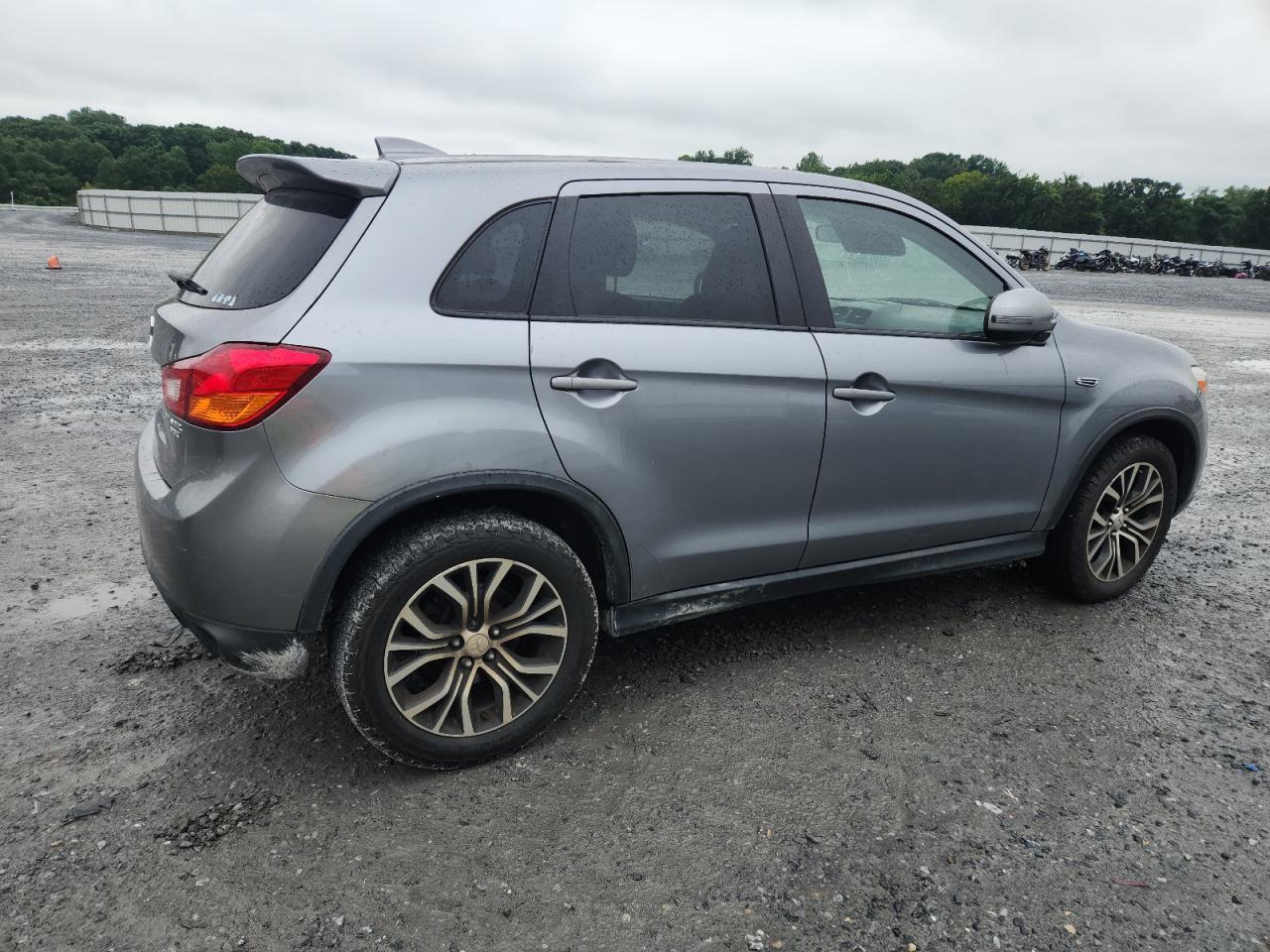 2017 Mitsubishi Outlander Sport Es - Фото 3