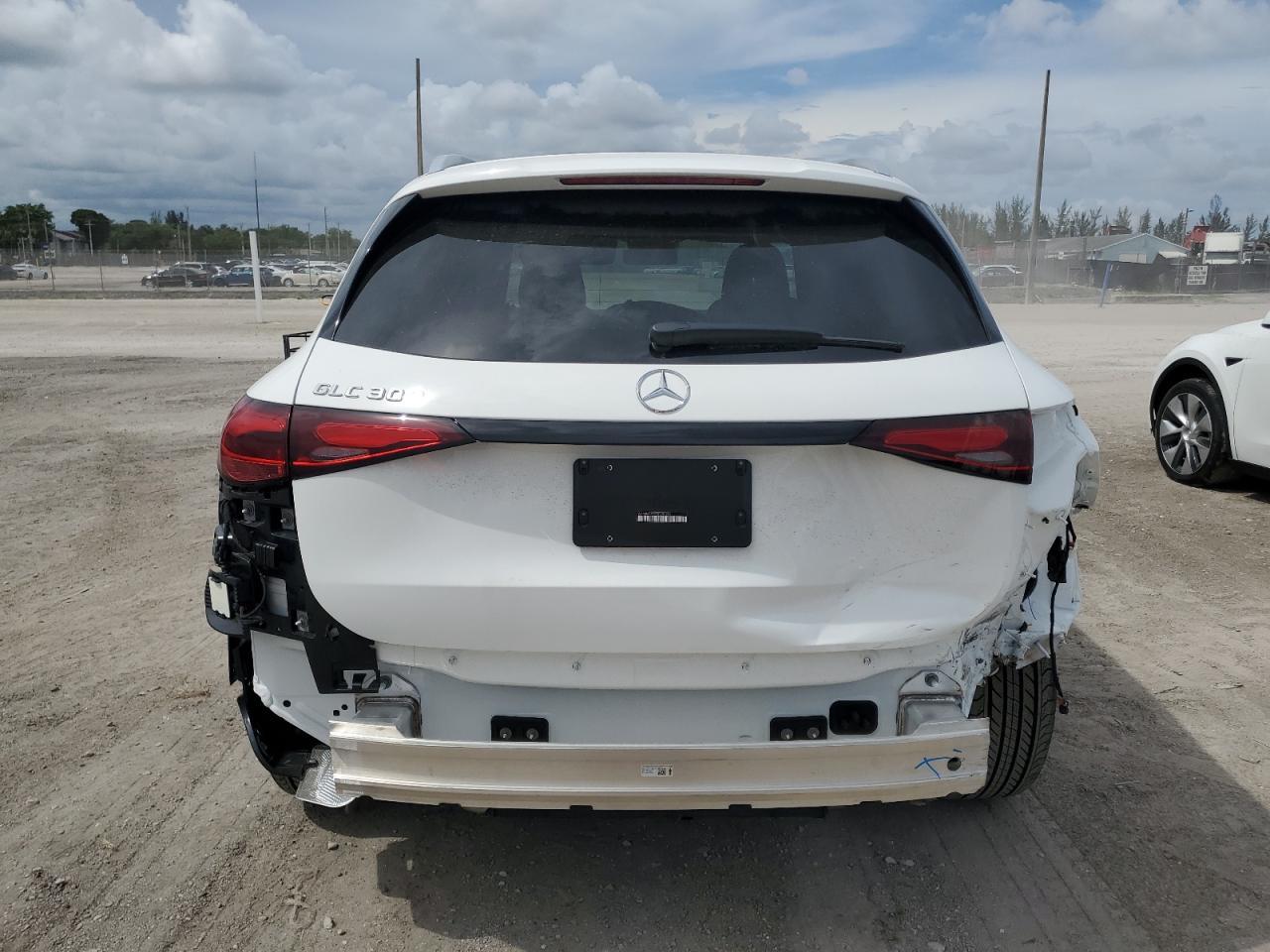 2025 Mercedes-Benz Glc 300 - Фото 6