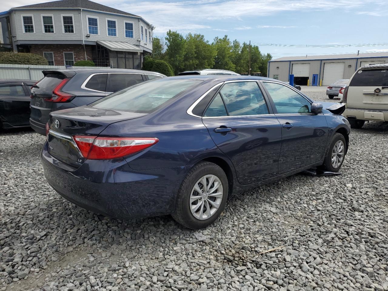 2016 Toyota Camry Le - Image 3