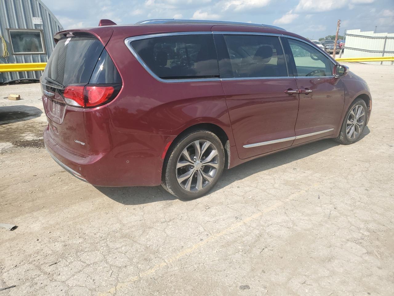 2017 Chrysler Pacifica Limited - Фото 3