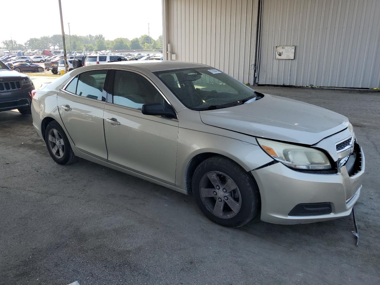 2013 Chevrolet Malibu Ls - Фото 4