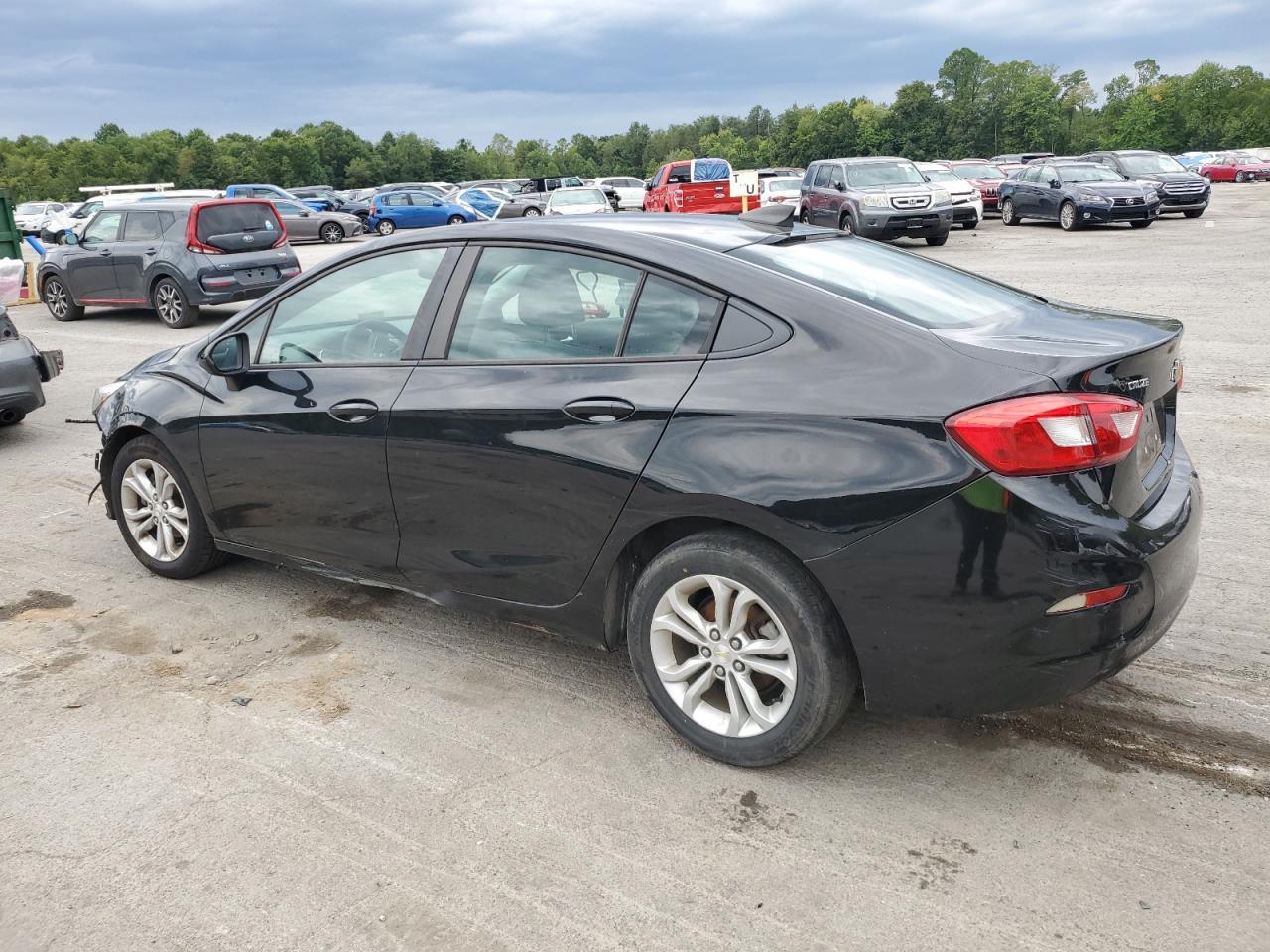 2019 Chevrolet Cruze Ls - Фото 2