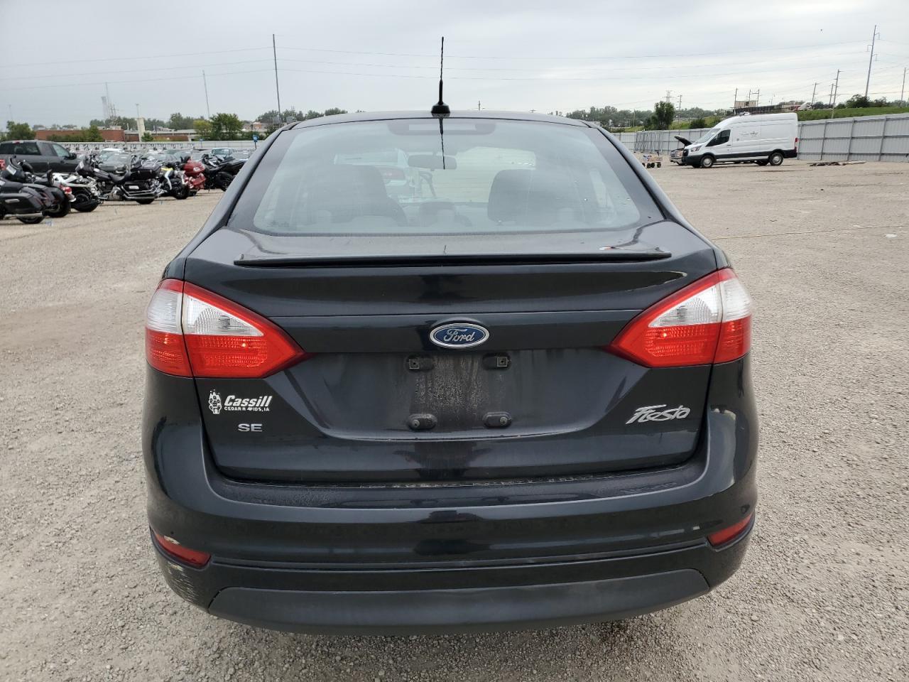 2015 Ford Fiesta Se - Фото 6