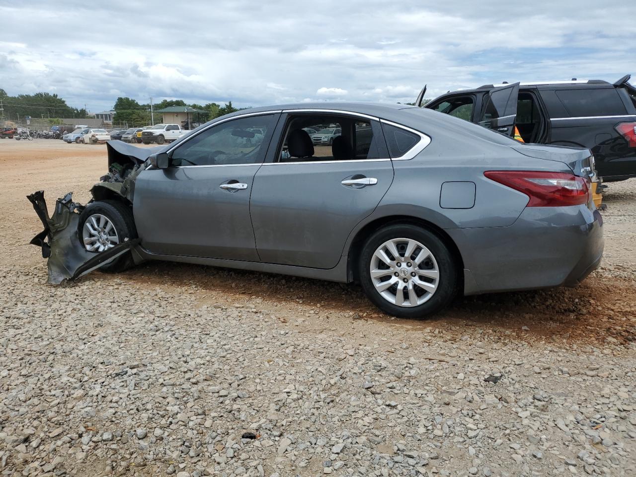 2018 Nissan Altima 2.5 - Image 2
