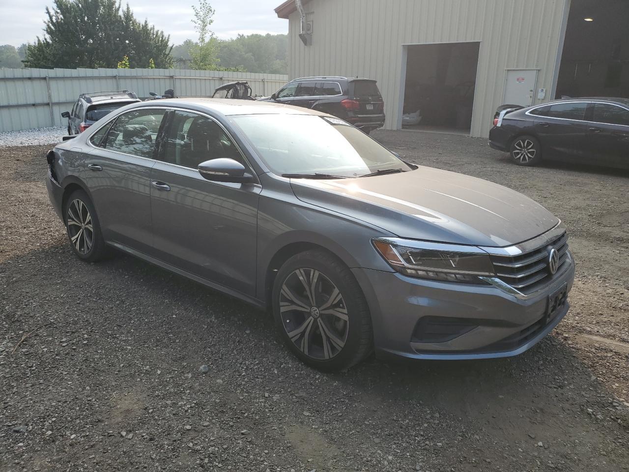 2021 Volkswagen Passat Se - Image 4