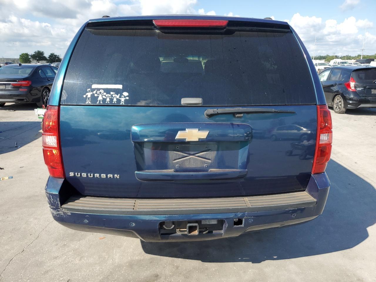 2007 Chevrolet Suburban C1500 - Фото 6