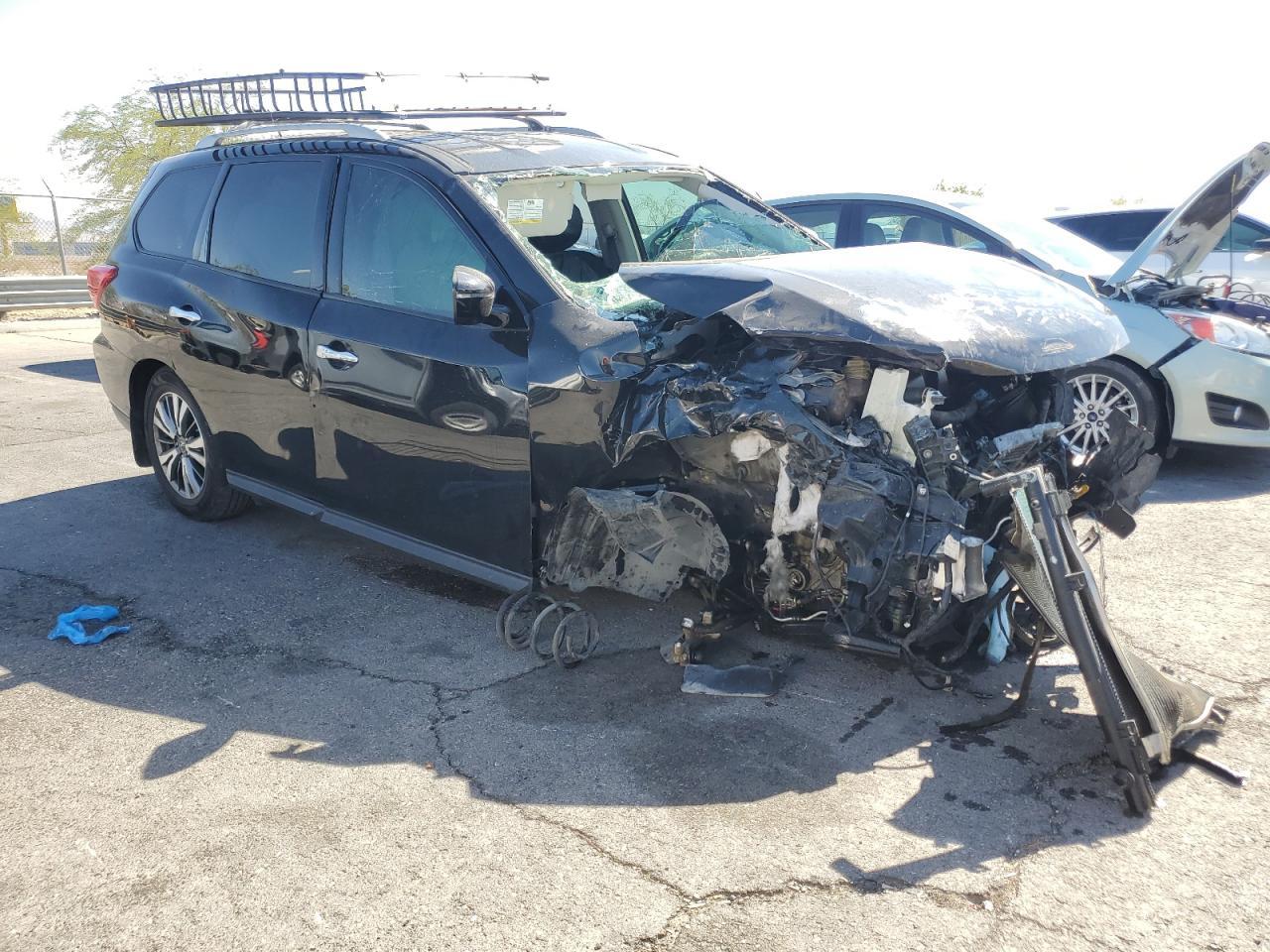 2018 Nissan Pathfinder S - Фото 4