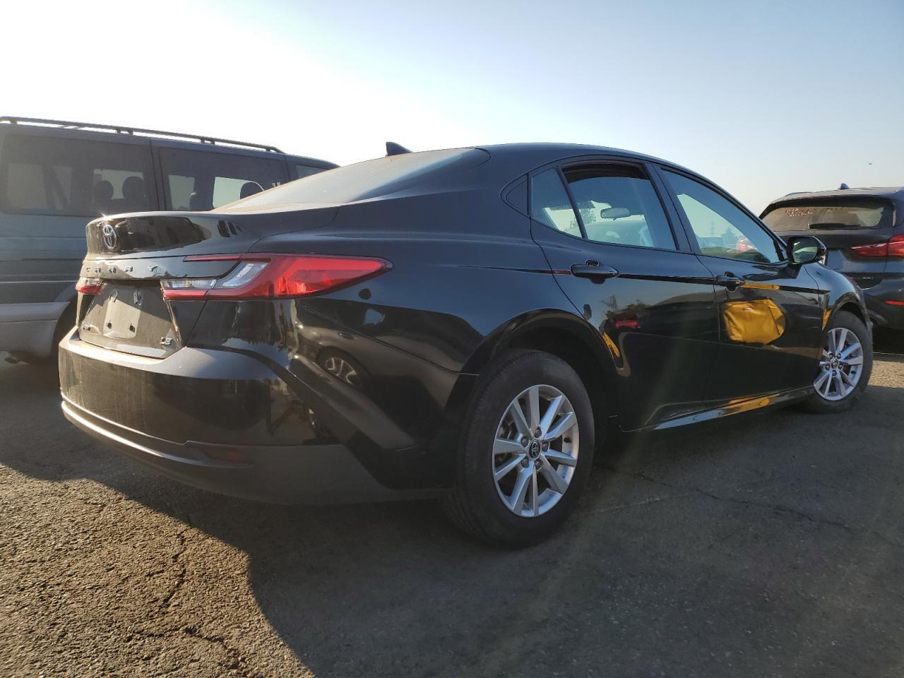 2025 Toyota Camry Xse - Фото 3