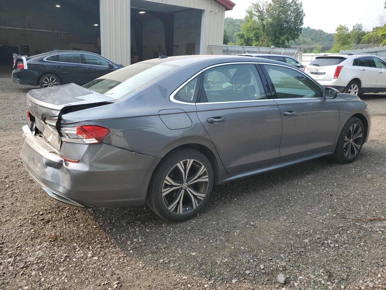 2021 Volkswagen Passat Se - Image 3