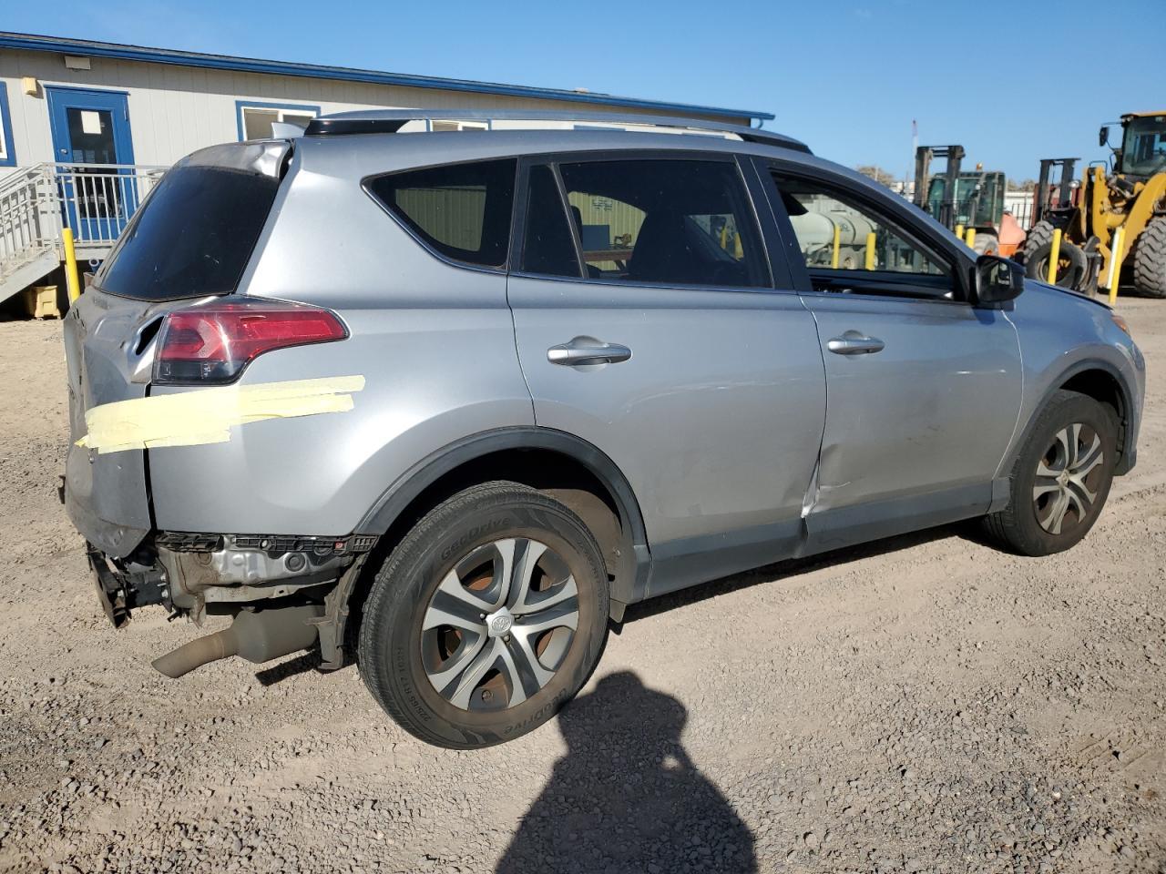 2018 Toyota Rav4 Le - Image 3