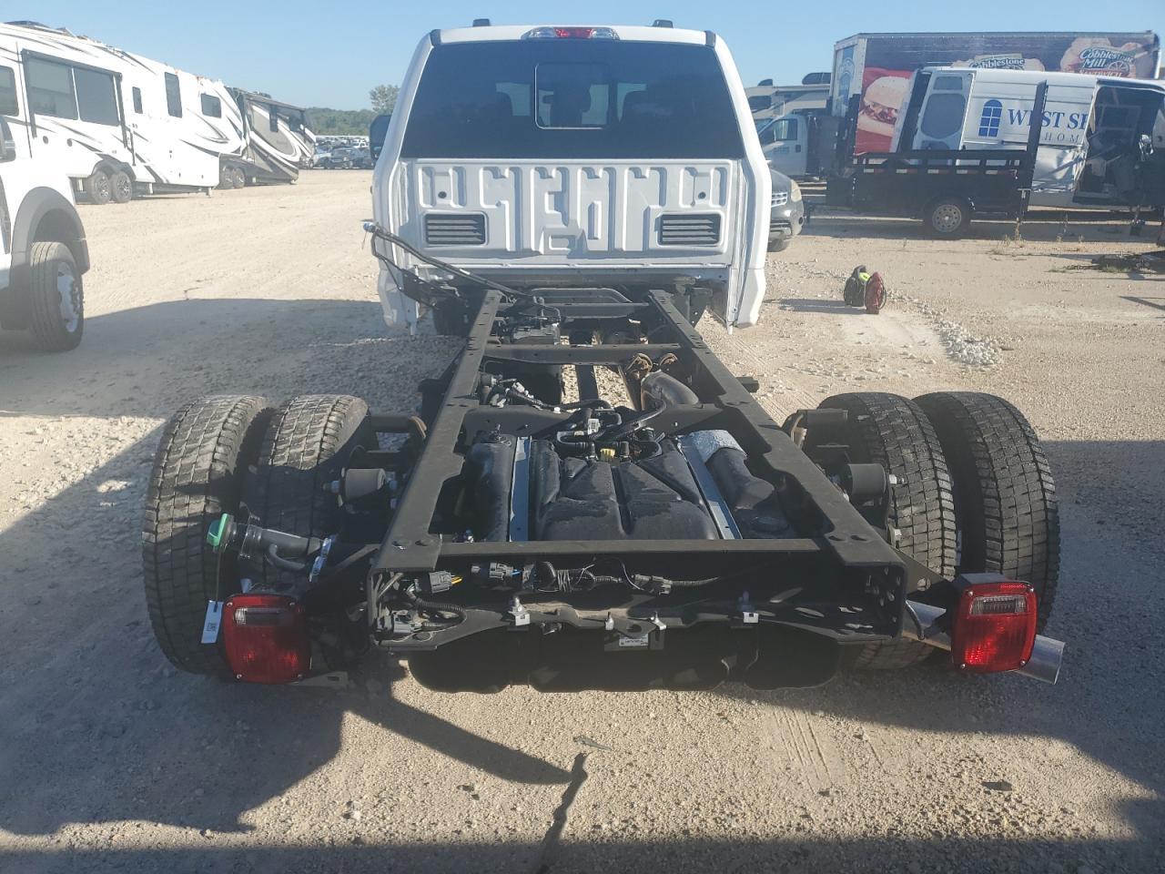 2023 Ford F550 Super Duty Super Duty - Фото 6