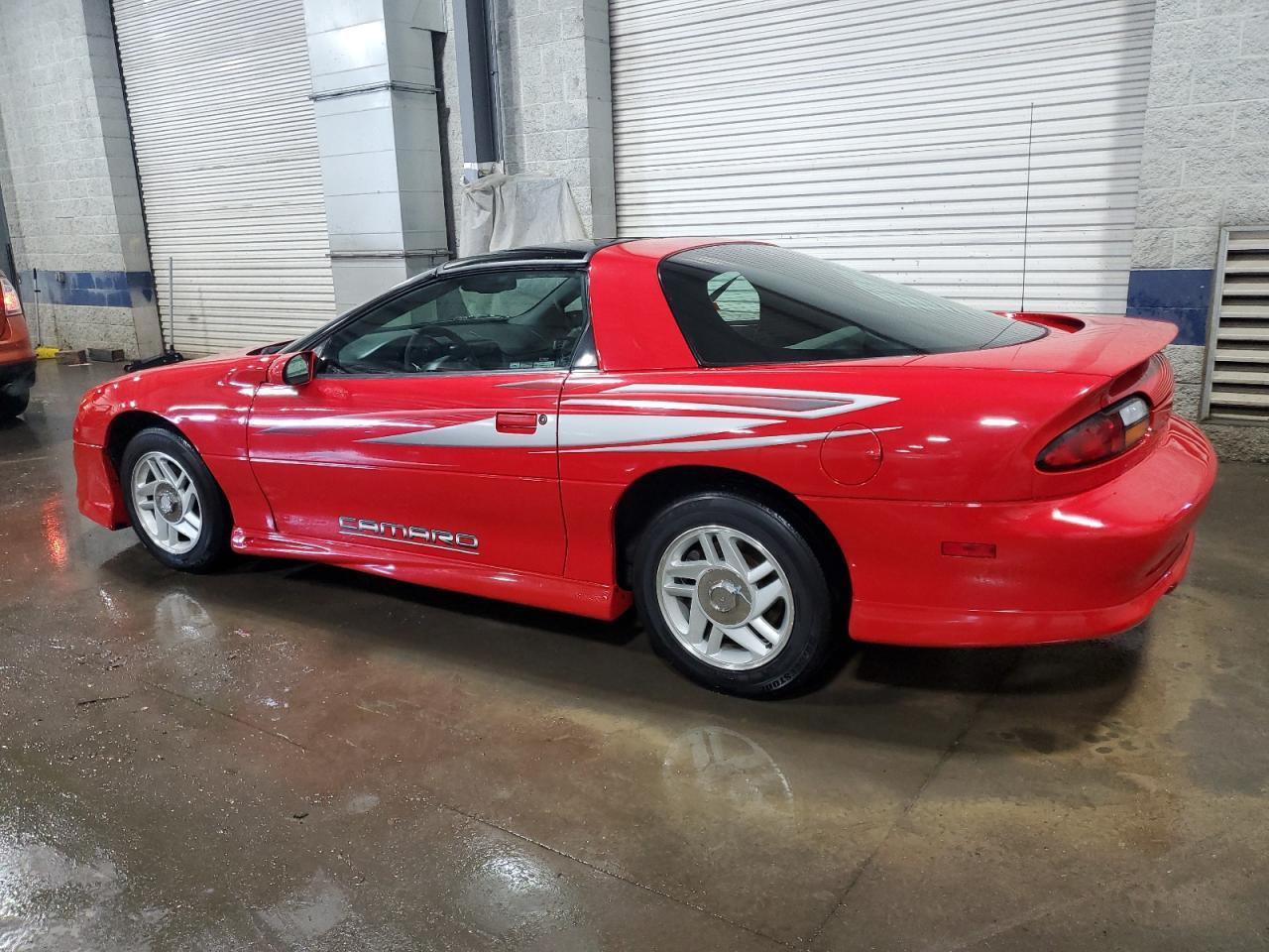 2000 Chevrolet Camaro - Фото 2