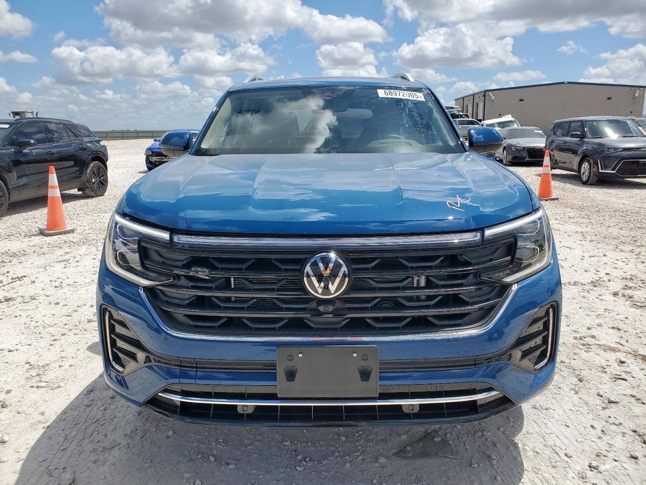 2025 Volkswagen Atlas Sel Premium R-Line - Image 5