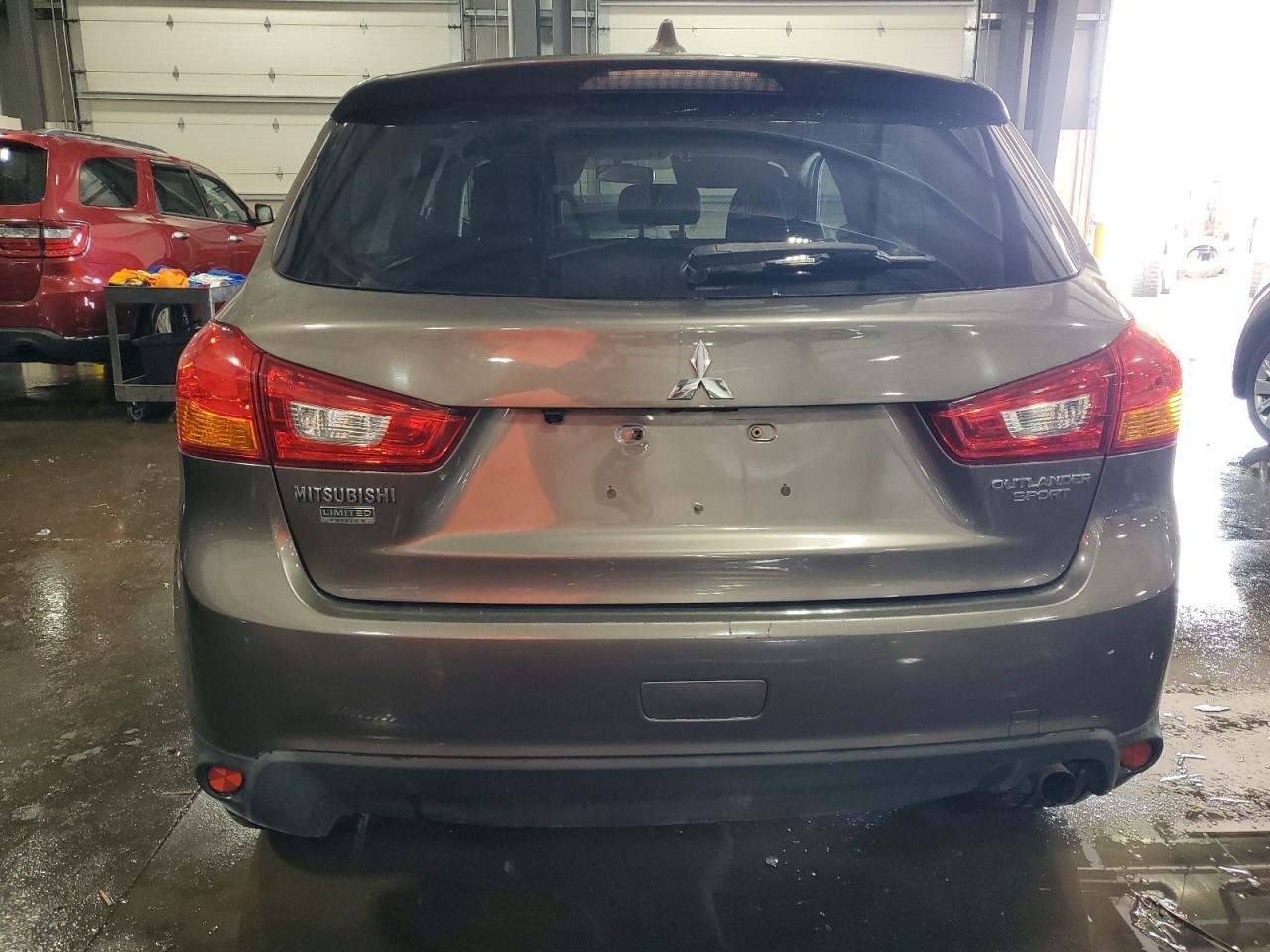 2017 Mitsubishi Outlander Sport Es - Image 6