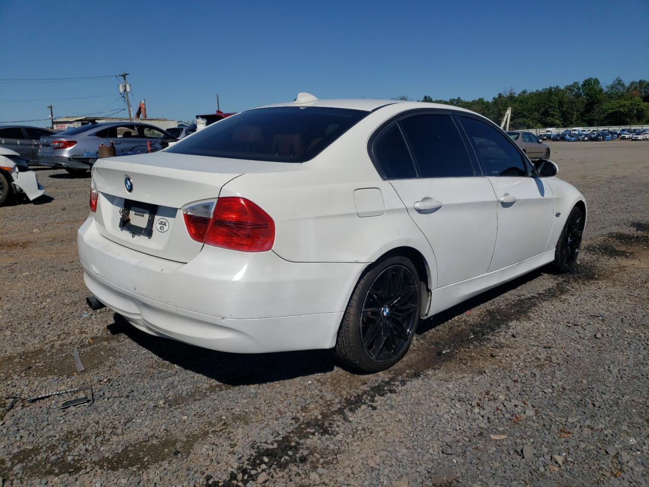 2006 BMW 325 Xi - Image 3