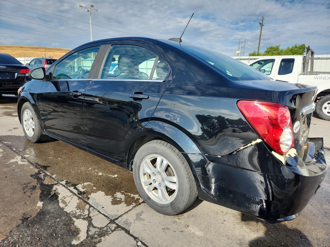 2016 Chevrolet Sonic Lt - Фото 2