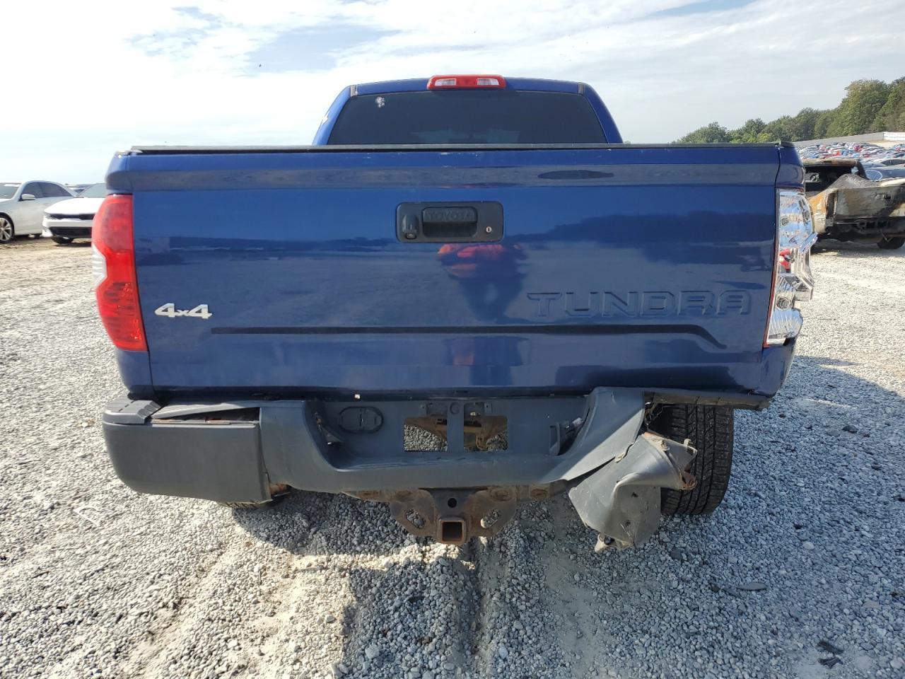 2014 Toyota Tundra Double Cab Sr - Image 6