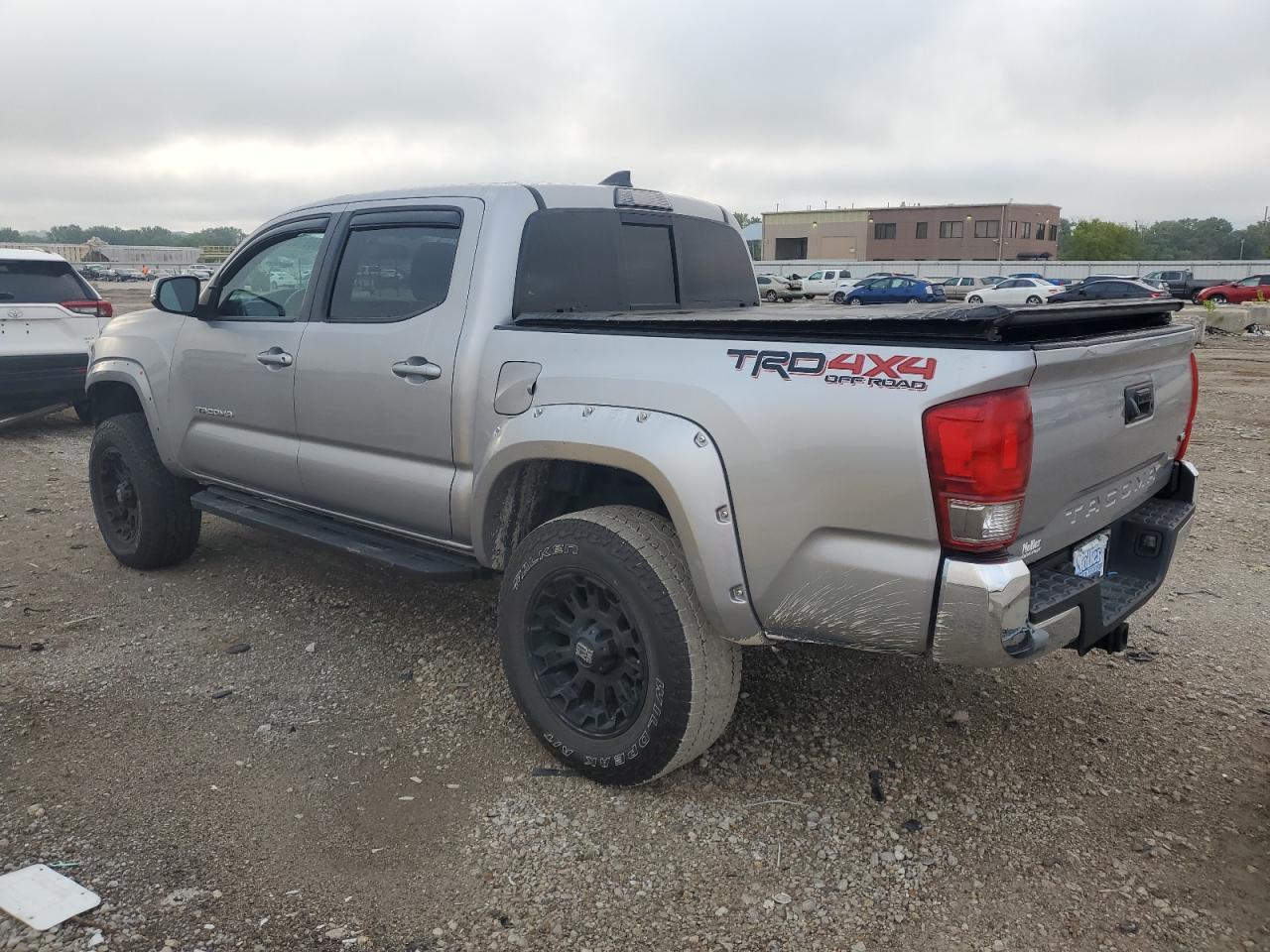 2017 Toyota Tacoma Double Cab - Image 2